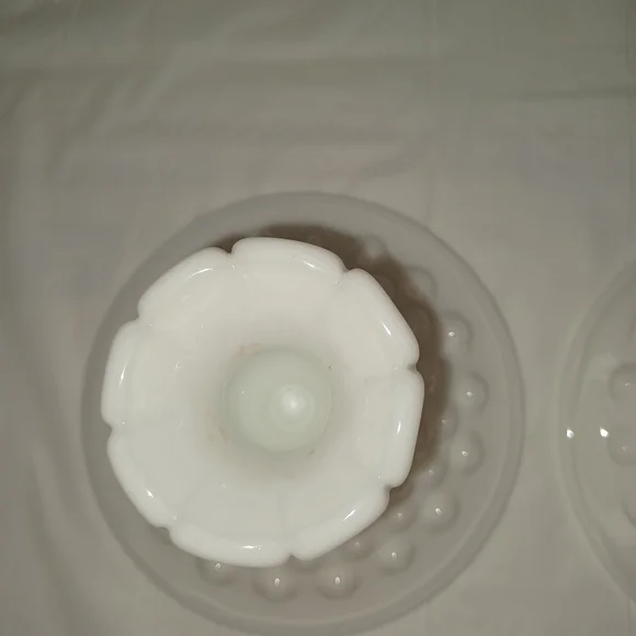 Fenton Set Of White Hobnail Milk Glass Candle Holders Vintage Collectible - Picture 4 of 8